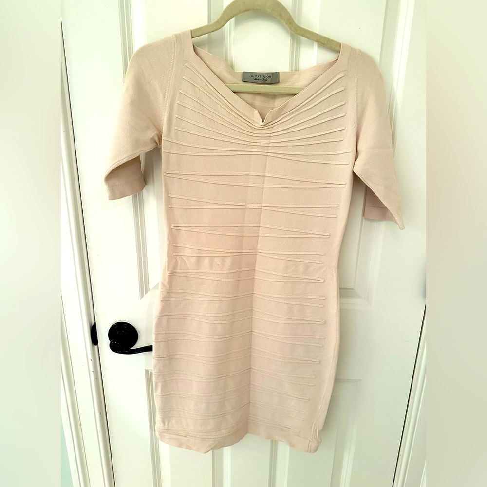 D.Exterior authentic Italian dress in powder rose